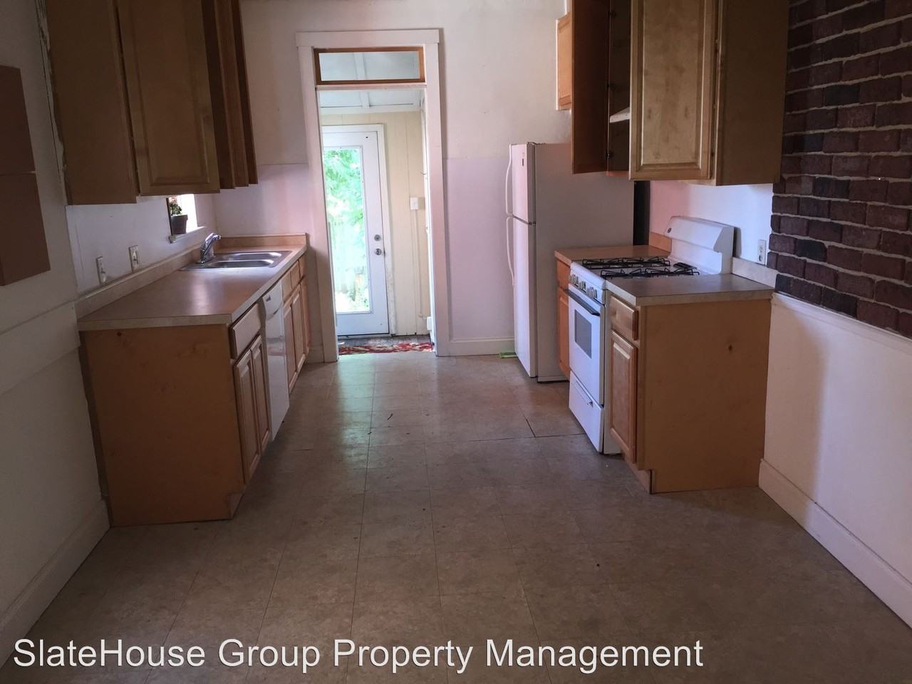 339 N Marshall St - Photo 3 of 11