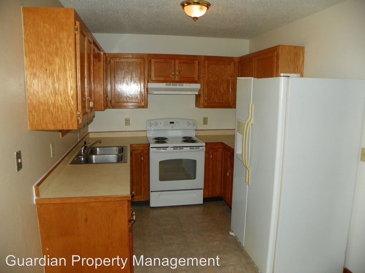 1103 10th Ave SW - Photo 3 of 12