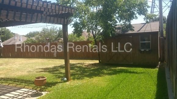 417 Mountainview Dr - Photo 2 of 14