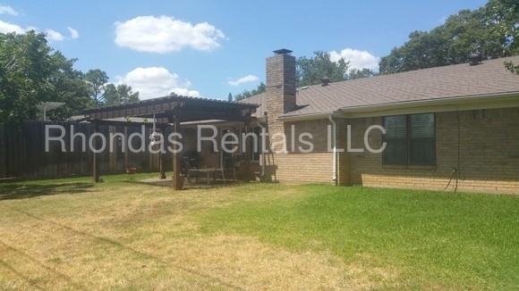 417 Mountainview Dr - Photo 3 of 14