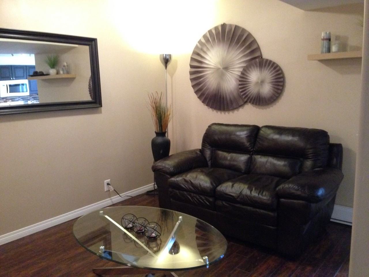 9506 150 Street Northwest - Photo 3 of 4