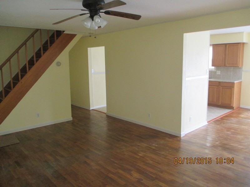 1109 Ave 3 SE - Photo 3 of 26