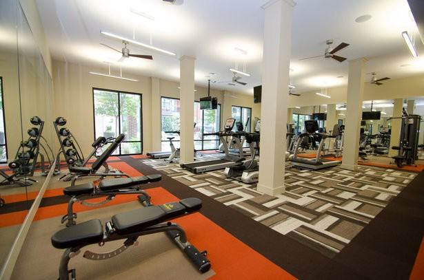 920 E 15th St #2A - Photo 3 of 7