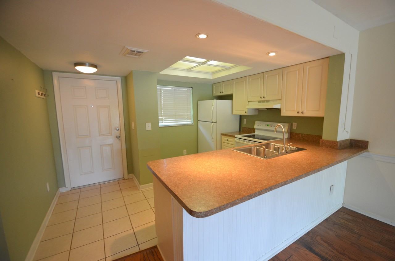 2915 Dove Haven Ct - Photo 3 of 9