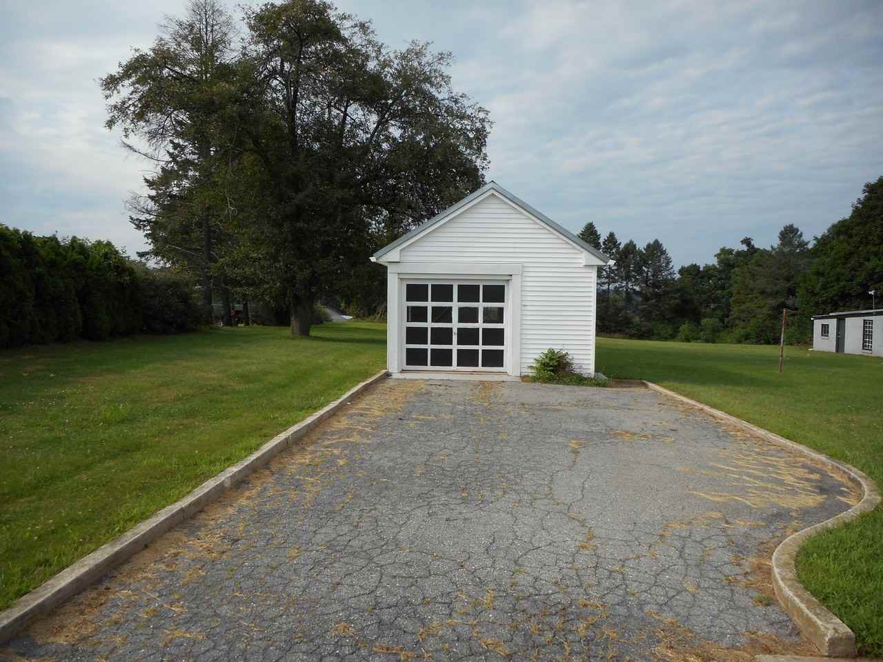 529 Mohns Hill Rd - Photo 2 of 16