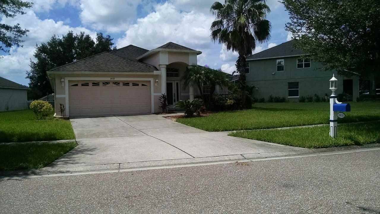 19132 Cypress Green Dr - Photo 2 of 25