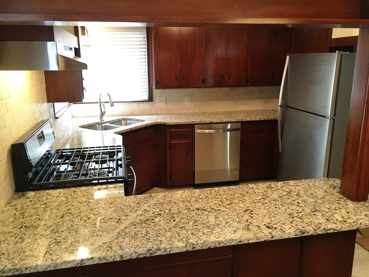 2647 S Winston Ave - Photo 3 of 11