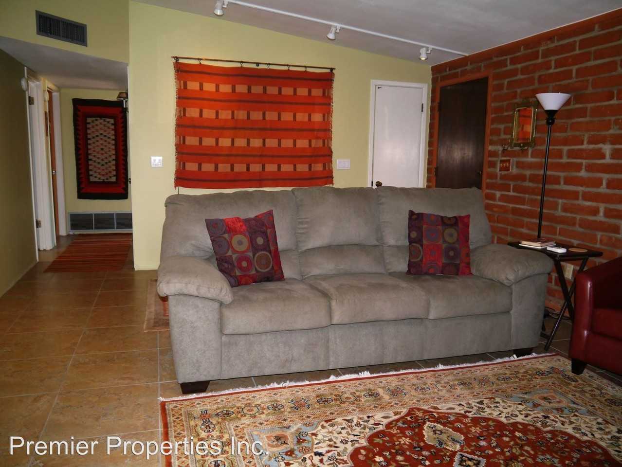 230 E El Viento - Photo 3 of 8