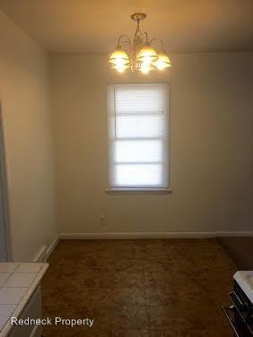 736 NE 31st St - Photo 2 of 11