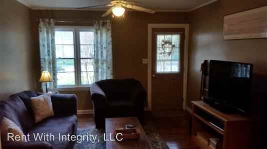 430 W 8th Ave - Photo 3 of 6