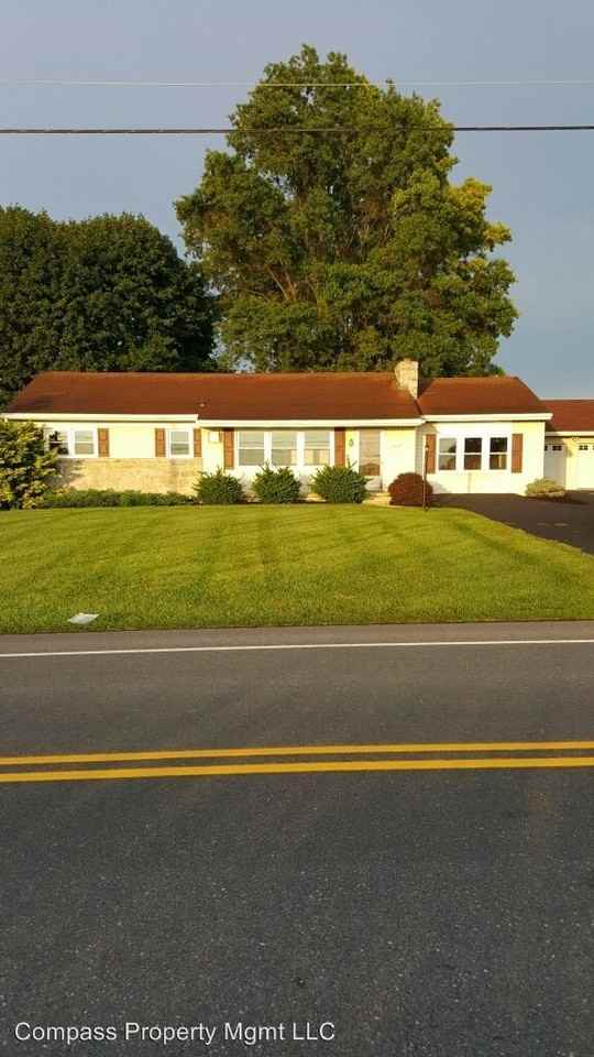 166 Reading Rd - Photo 2 of 20