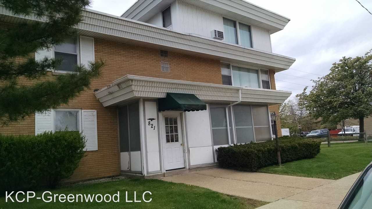 821 W Greenwood Ave - Photo 2 of 8