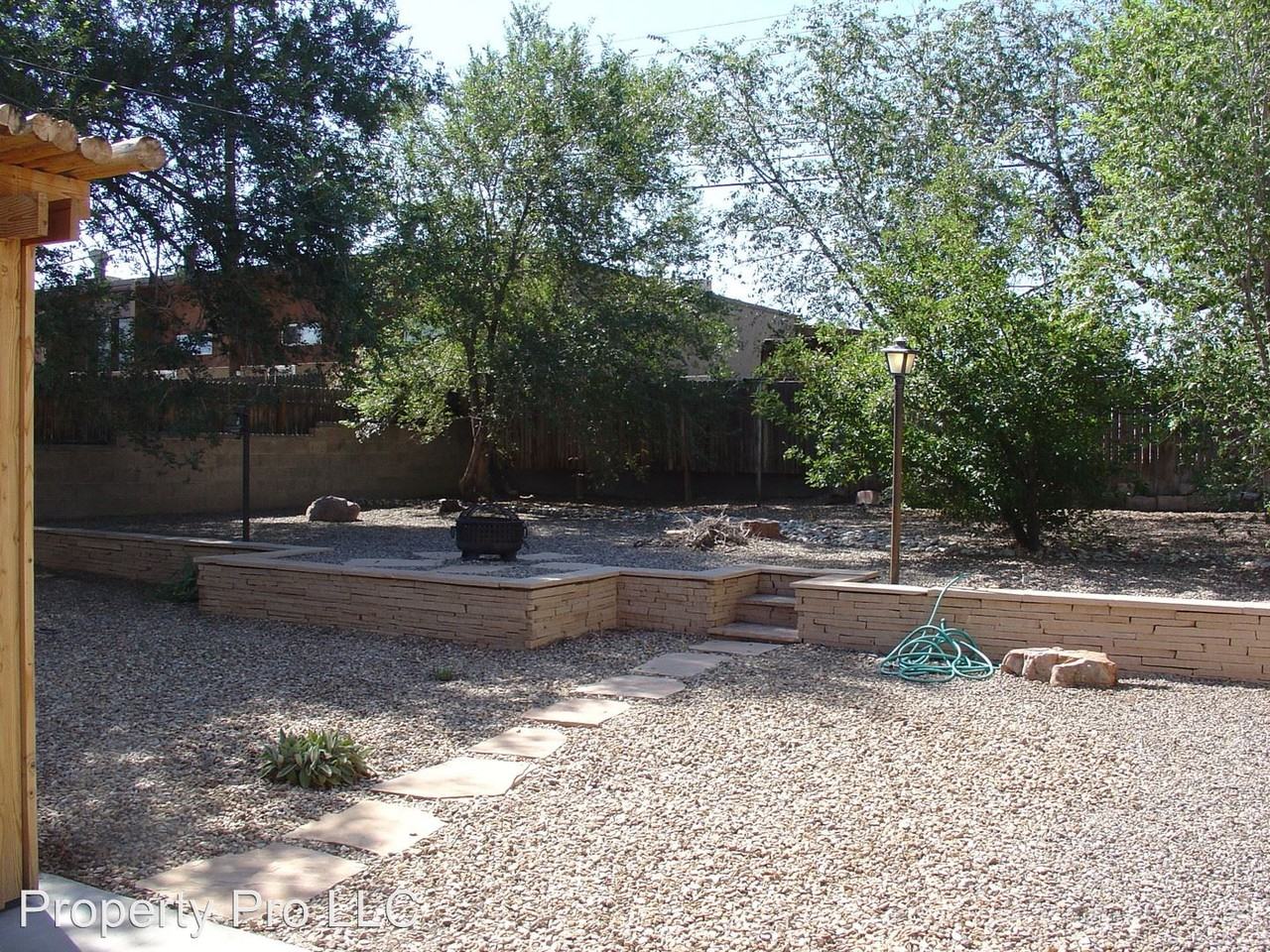 4814 Crest Ave SE - Photo 3 of 22