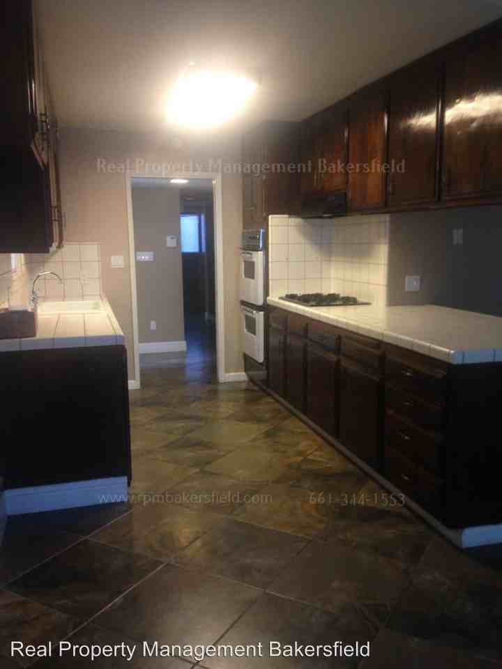 6117 Eastbourne Way - Photo 3 of 15