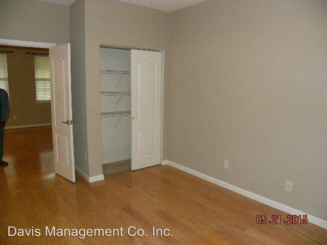 335 Lynchburg Dr - Photo 3 of 25