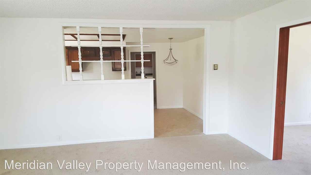 533 5th Ave S - Photo 3 of 11