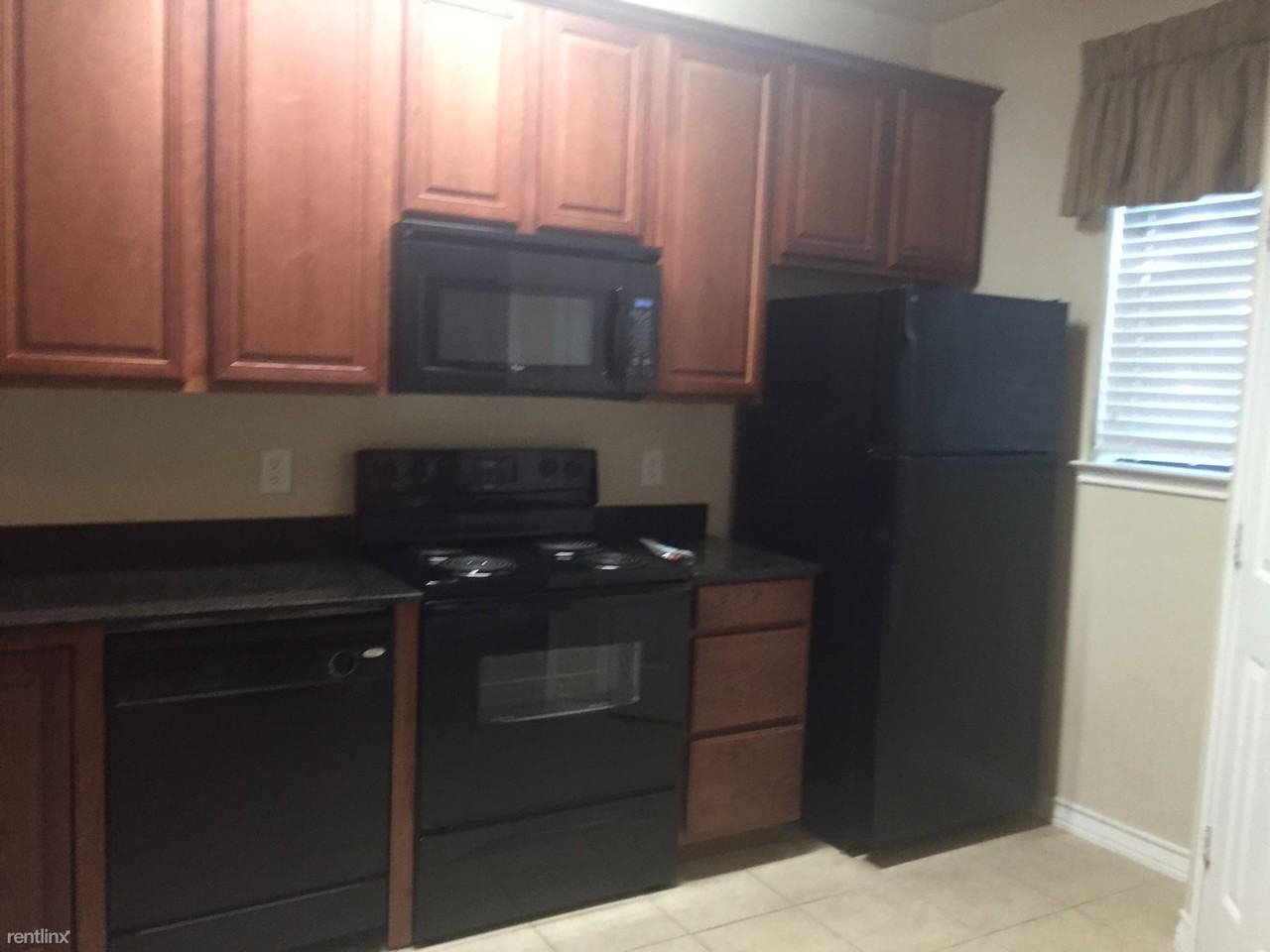 906 E Glenn Crossett St - Photo 2 of 5