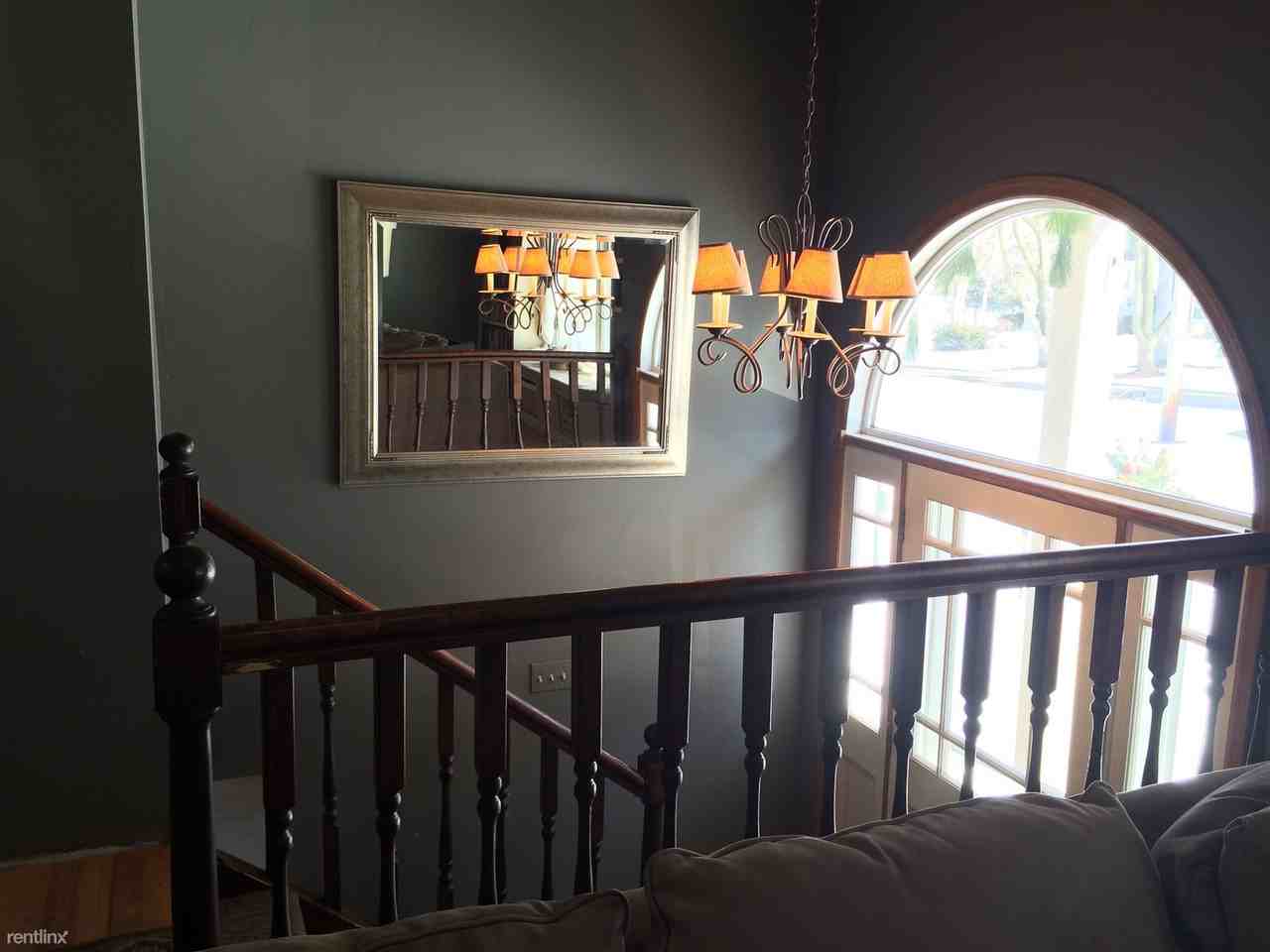 917 Oak St - Photo 3 of 29