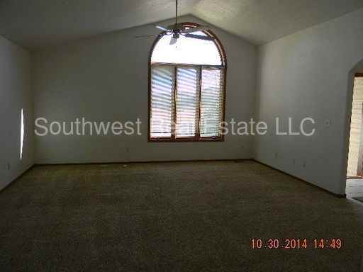 2085 E Teton Blvd - Photo 3 of 17