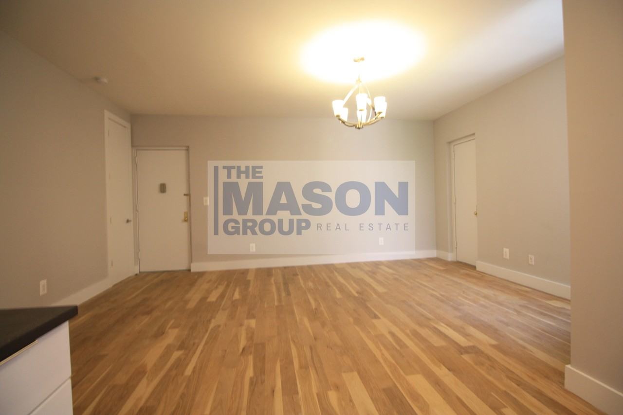 Amsterdam Ave & W 92nd St #5L