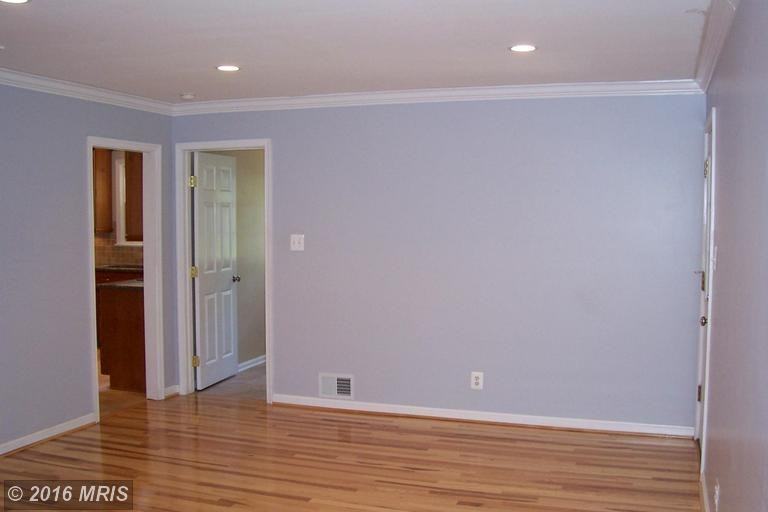 10225 Dogwood Dr - Photo 3 of 23