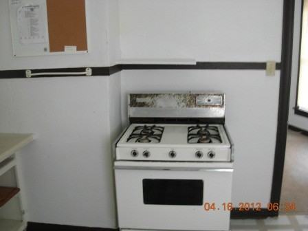 1019 South - Photo 3 of 3