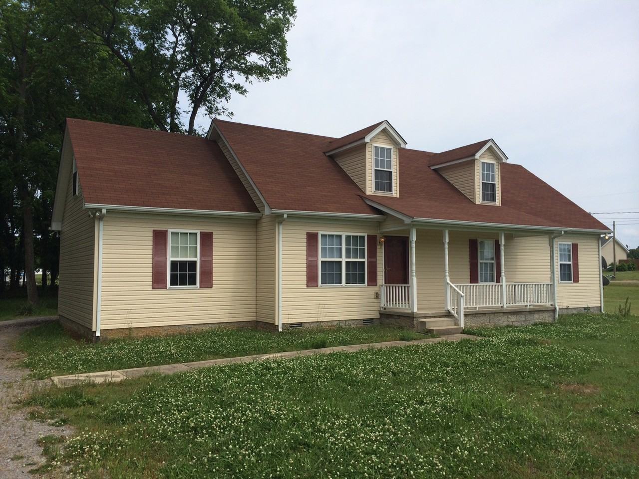 1104 Lotto Ln - Photo 2 of 17