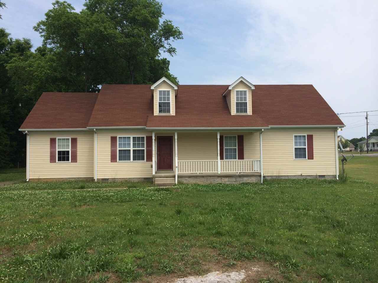 1104 Lotto Ln - Photo 3 of 17