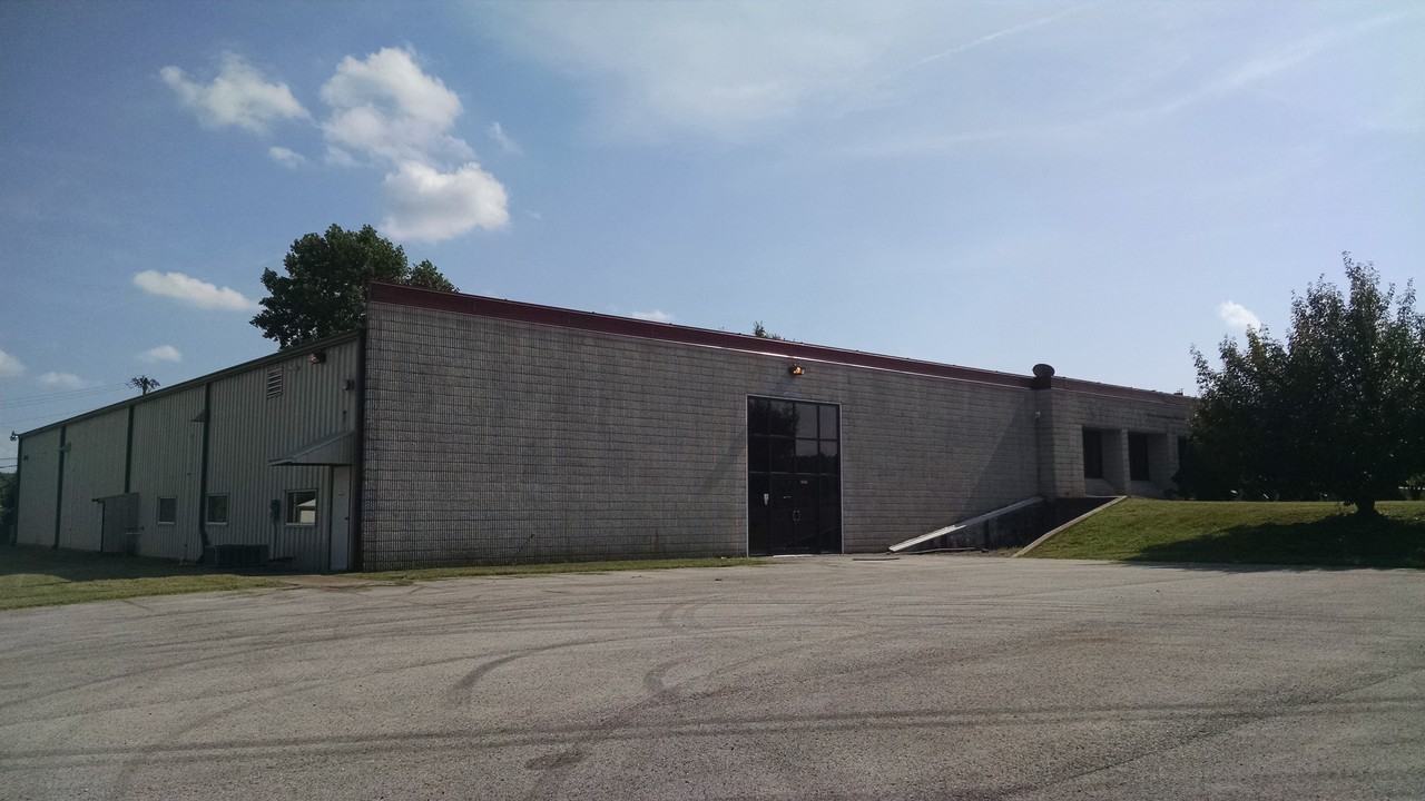 3075 Poplar Grove Rd - Photo 2 of 10