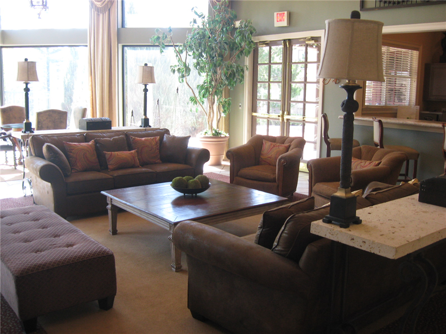 1735 Presidential Heights - Photo 3 of 9