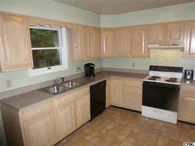 205 Rattling Rock Rd - Photo 3 of 4