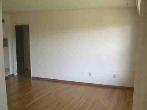 874 Archer St - Photo 3 of 5