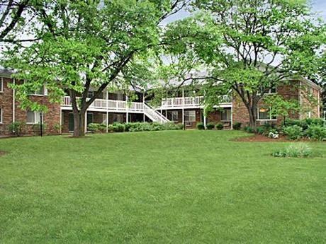 Plum Grove Apartments - Photo 3 of 6