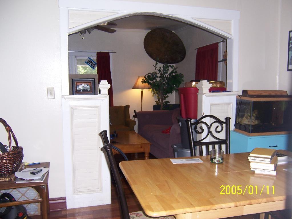 520 NW 4th St - Photo 3 of 5