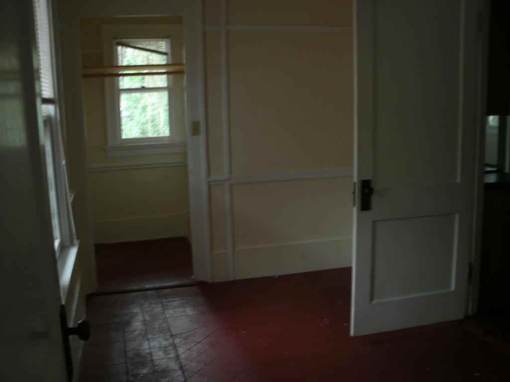 302 NW 4th Ave - Photo 3 of 10