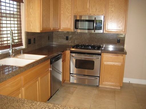 232 Beach St - Photo 3 of 9