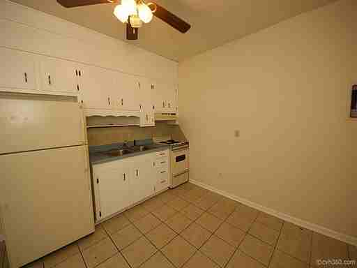 24 Bee St - Photo 3 of 16