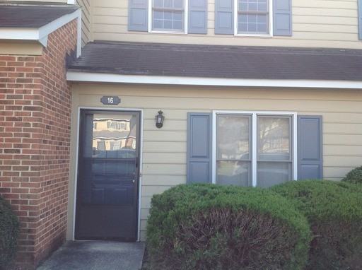 16 Fashion Pl - Photo 2 of 9