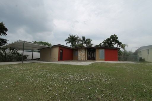 1971 Holiday Ln - Photo 2 of 2