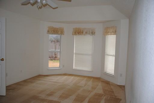 4828 Park Brook Dr - Photo 3 of 6