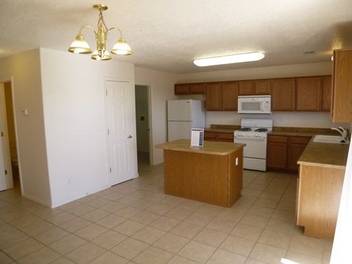 6210 Nacional Rd NW - Photo 3 of 12
