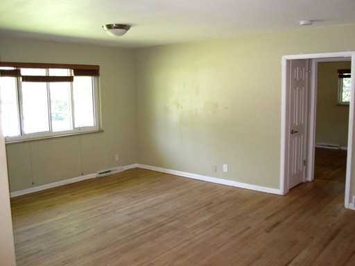 870 19th St - Photo 3 of 3