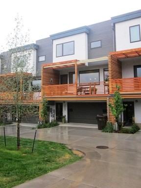 3955 Broadway St - Photo 2 of 10