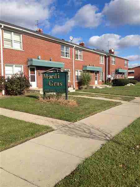 Mardi Gras Apartments - Photo 2 of 2