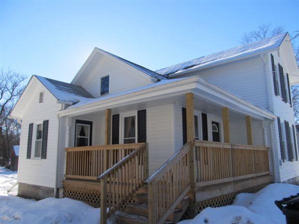 146 Summit St - Photo 2 of 12