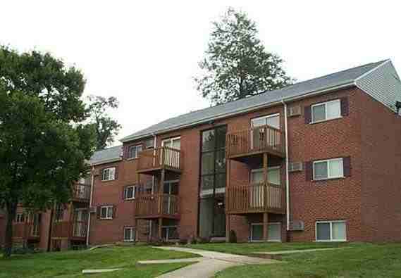 Centennial Woods Apartments - Photo 3 of 9