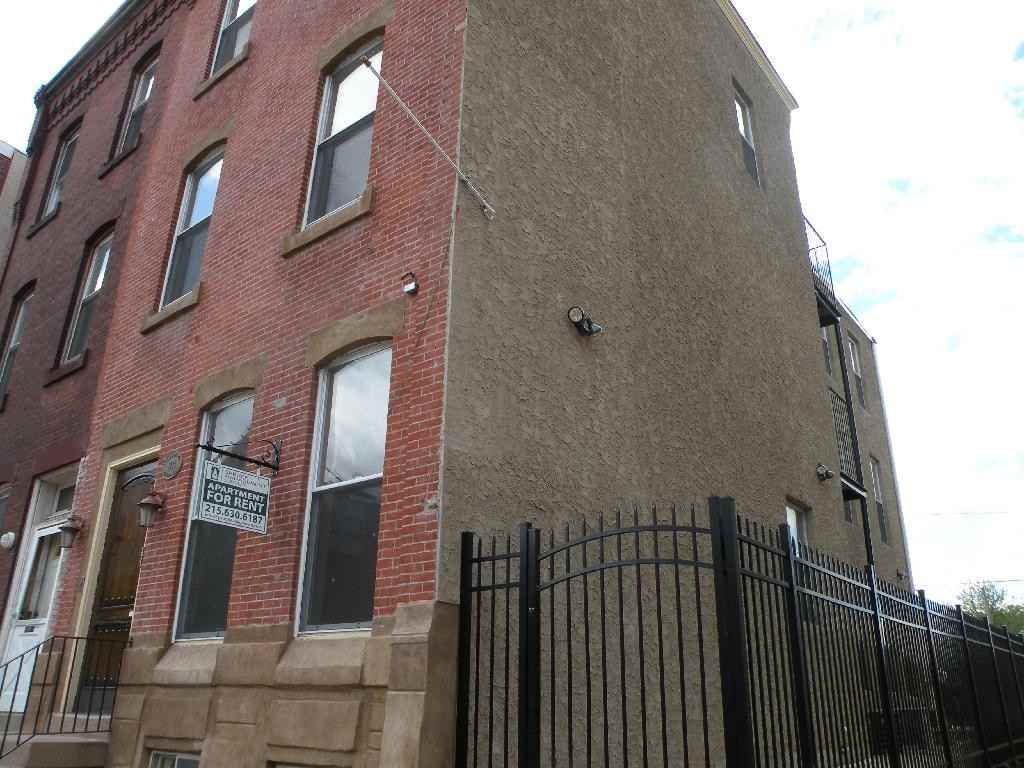 1834 W. Diamond St - Photo 3 of 12