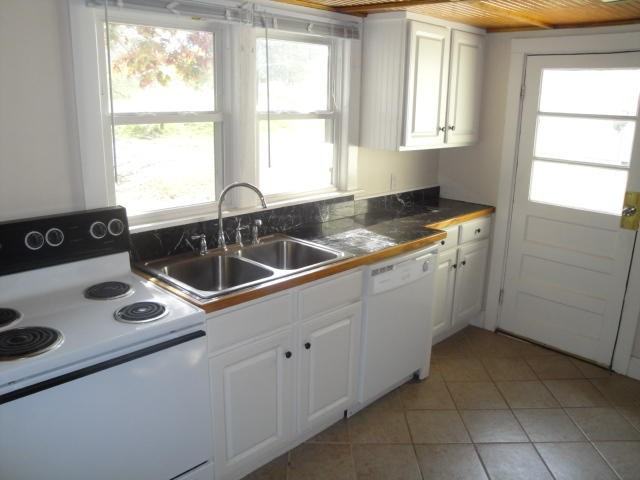 144 Fayetteville St - Photo 2 of 4