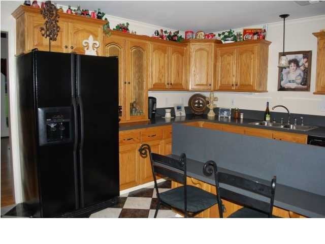 102 Courthouse St - Photo 2 of 10