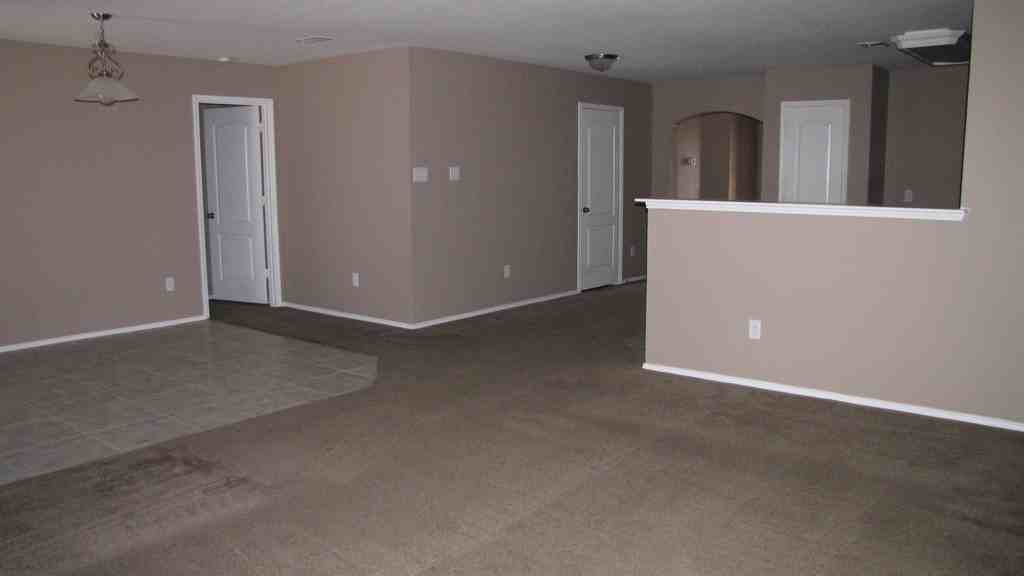 9224 Tierra Verde Dr - Photo 3 of 6